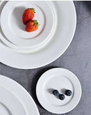 Gestookte witte keramische eetplaten voor restaurant Hotel Dinnerware Collectie