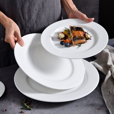 Gestookte witte keramische eetplaten voor restaurant Hotel Dinnerware Collectie