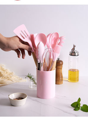 33 stukken niet-stick kookgerei met veelkleurige pannen en Chinese spatula lepel