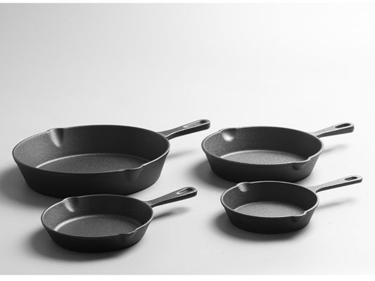 Gietijzeren bakpan 9-30 cm voorgevoerde schotel voor zowel binnen als buiten koken