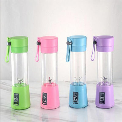 Aankomst Draagbare roze elektrische sapbeker Multifunctionele mini blender Fruitmixers