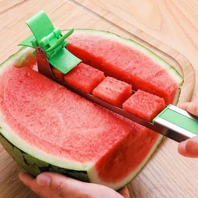Gestookte roestvrijstalen watermeloensnipper slicer chopper voor verfrissende sapblokjes
