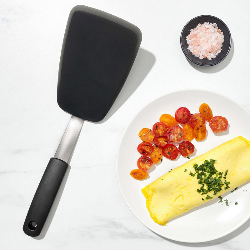 In voorraad 2 verpakkingen 600F Hittebestendige niet- kleverige omdraaiende eieren Silicone spatula 149 115G
