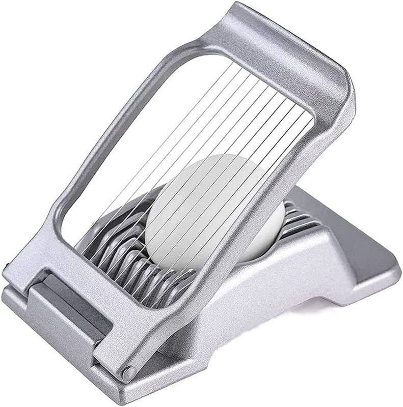 Gestookte keukengereedschappen Handheld Metal Egg Cutter Roestvrij staal draad Eggslicer voor hardgekookte eieren